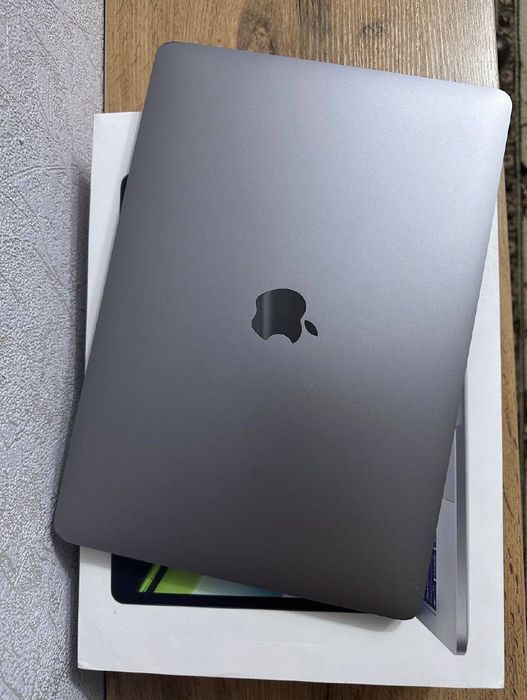 Apple MacBook Air M1