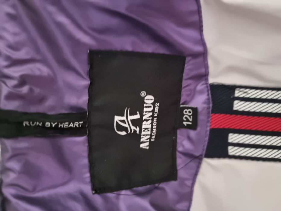 Продам куртку для девочки