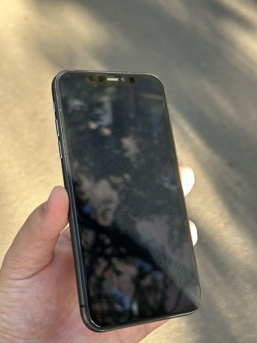 Продам 11 Iphone