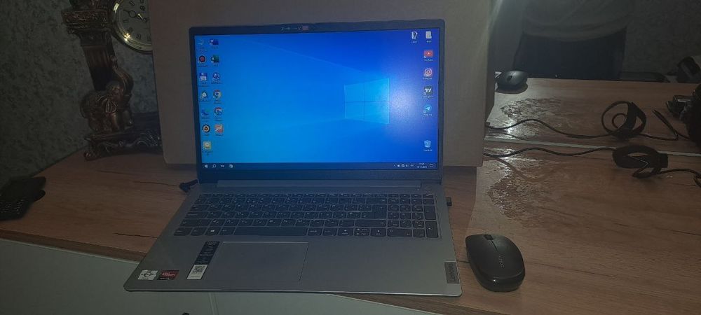 Lenovo ноутбук сотилади