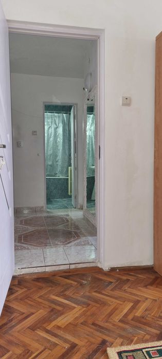 inchiriez apartament 2 camere