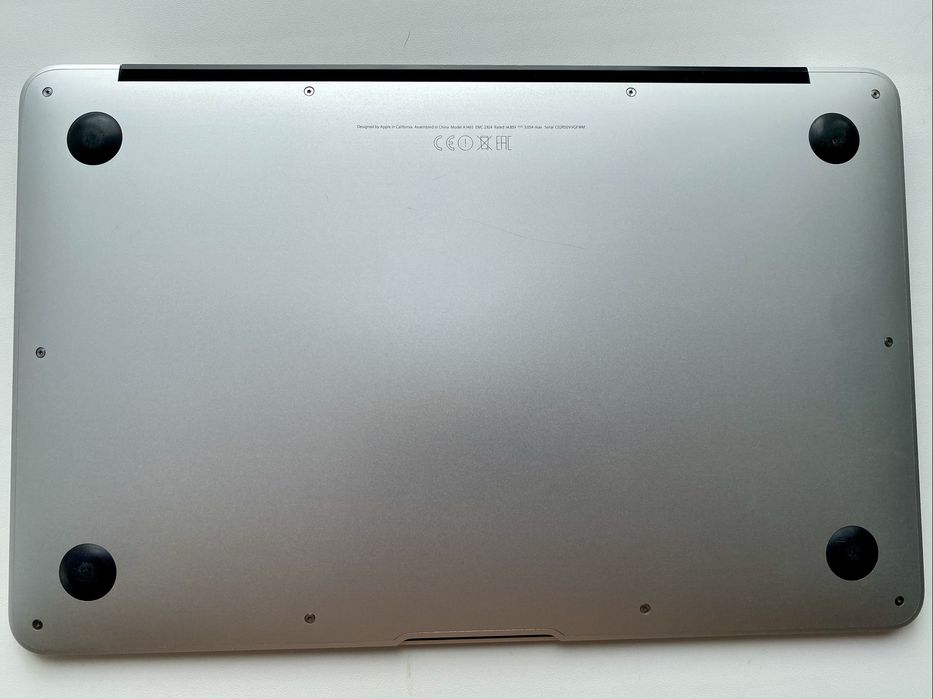 MacBook Air (11-inch, Early 2015).