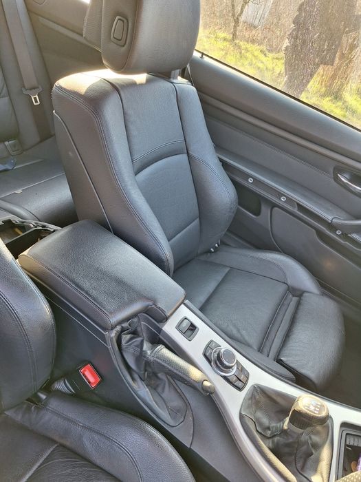 Бмв е93 на части 
М пакет 
19ки джанти 
CiC голяма навигация 
Огледала