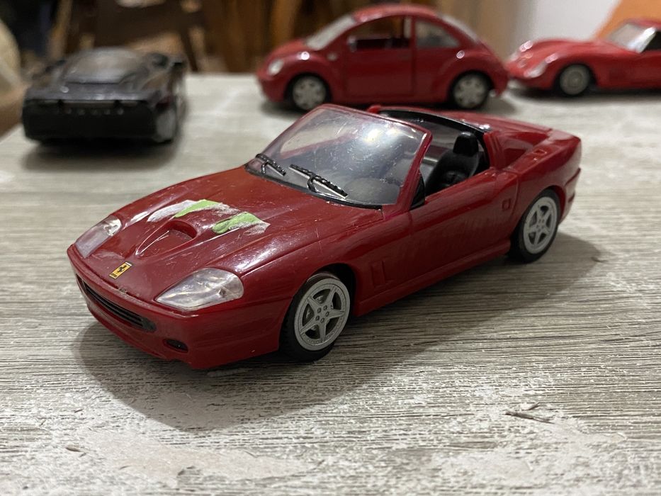 Метални колички Burago Italia/Maisto 1:43