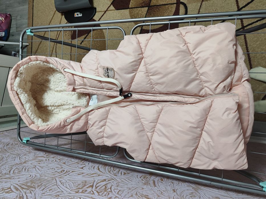 Продам желетку детскую на девочку 146см