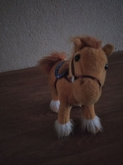 Игрушка лошадка красивая для мальчиков и девочек