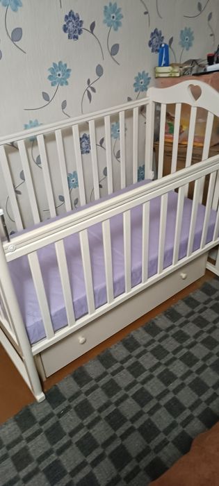 Детская кроватка - качалка