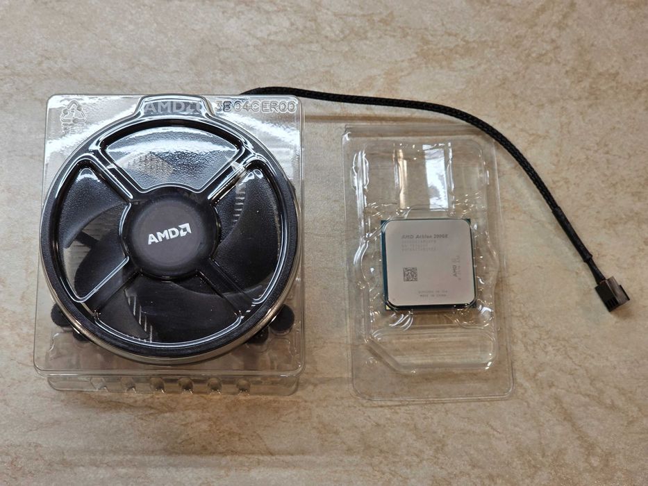 Procesor Athlon 200GE, socket AM4, grafica integrata + Cooler Ryzen