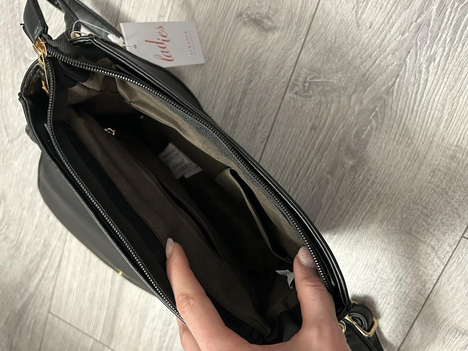 Дамска малка чанта