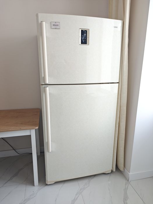 Продам холодильник Самсунг