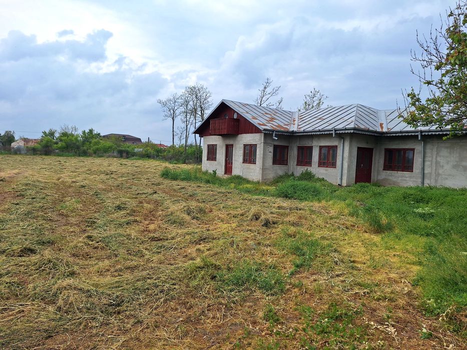 Teren+casa de vanzare