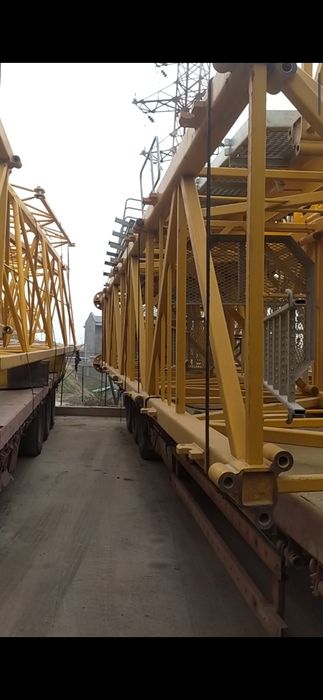 Башенный кран GOLDKRAN