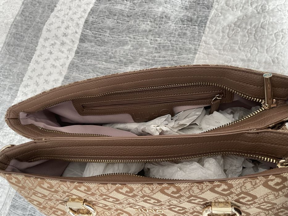 Елегантна дамска чанта