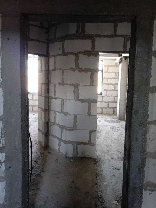 Buxoro shahrida yangi qurilgan domdan kvartira sotiladi