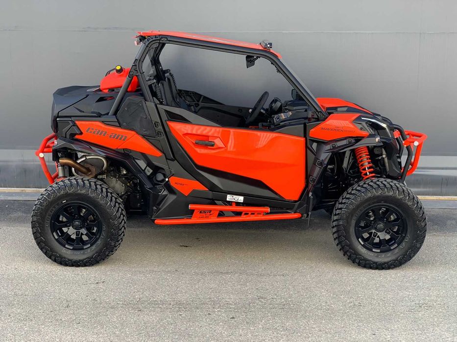 Can-Am Maverick 1000R DPS