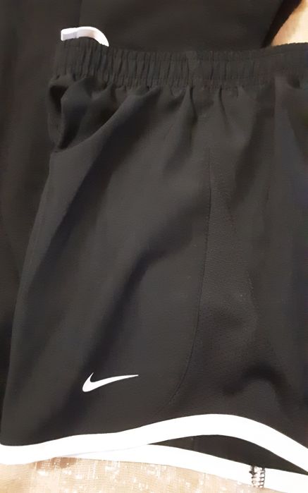 ( M 137-147 )NIKE  JORDAN оригинален сет за момиче 26€