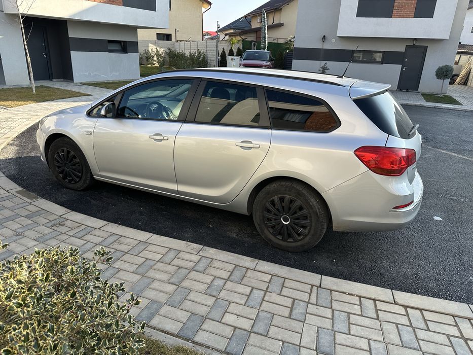 De vanzare opel astra j 2014 diesel 1.7