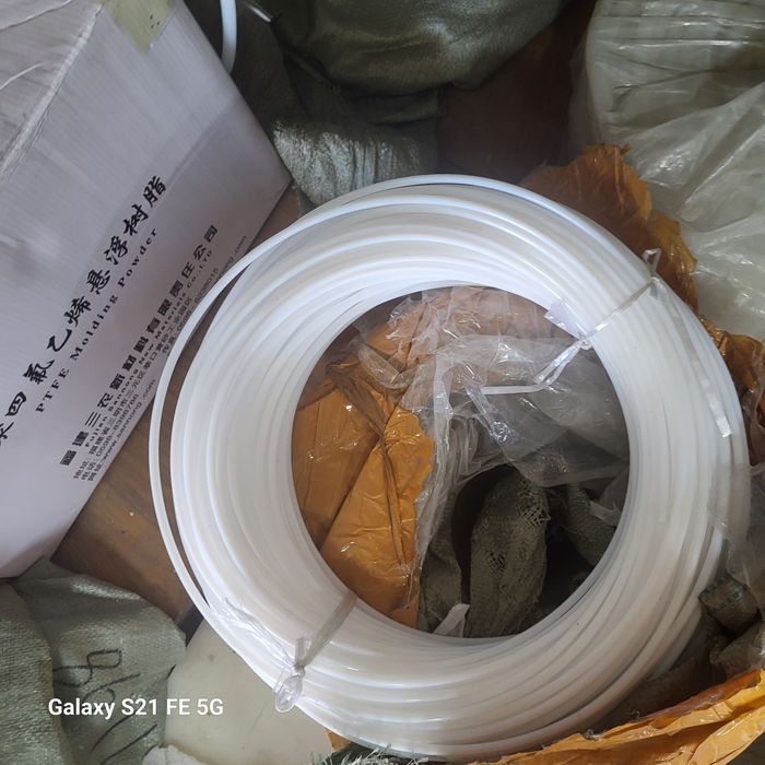 Фторопласт (ptfe) Ф4 трубки в рулоне
