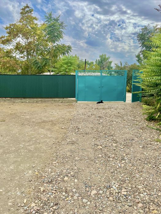 Дом продается с мебелью в центре