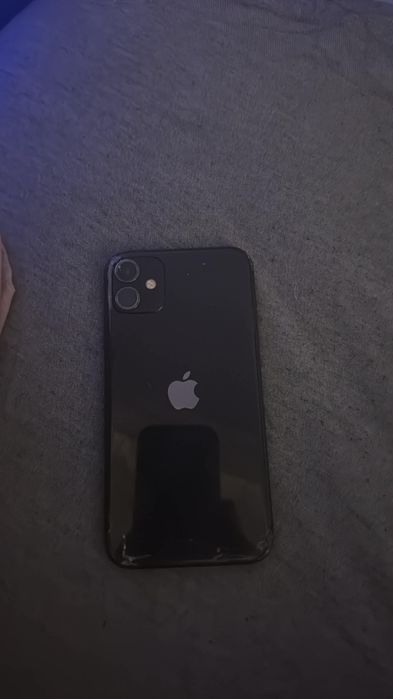 Iphone 11 64GB 75€