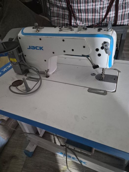 Швейная машинка Jack