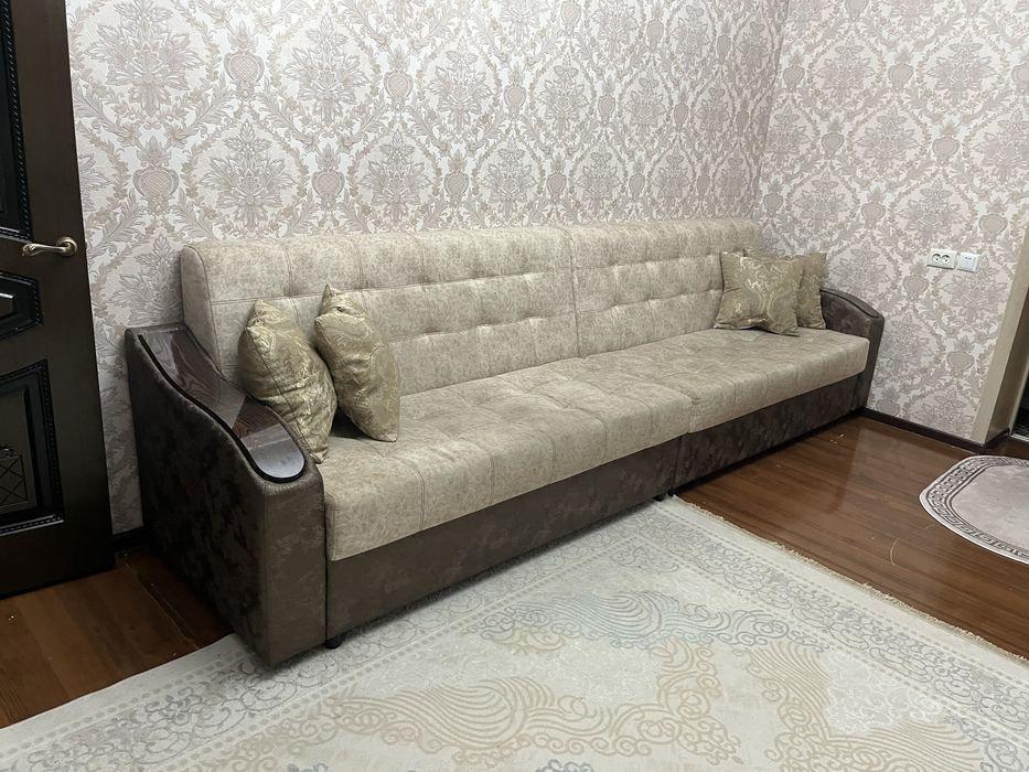 Диван сатылады.