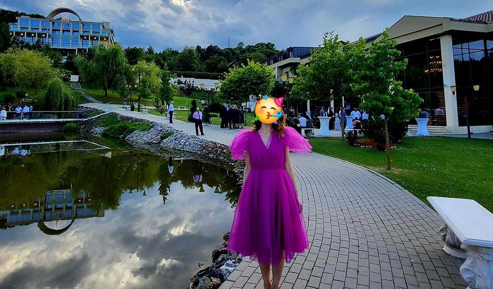 Vand rochie de seara roz