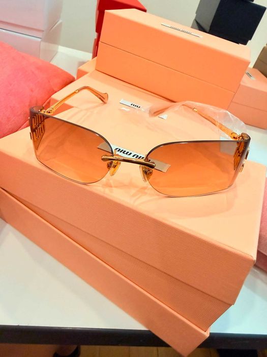 Ochelari de soare miu miu