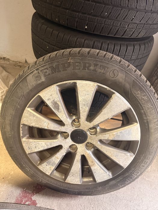 Jante originale VW 5x112 R16 echipate cauciucuri de iarna 205/55R16