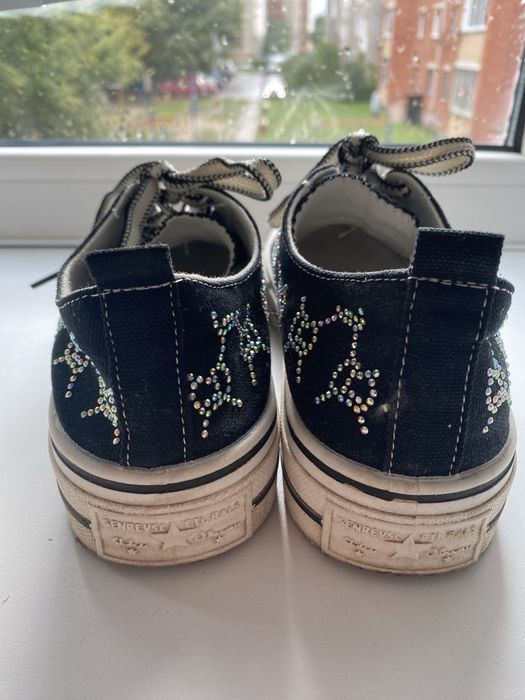 Кеды продаются (25 см)