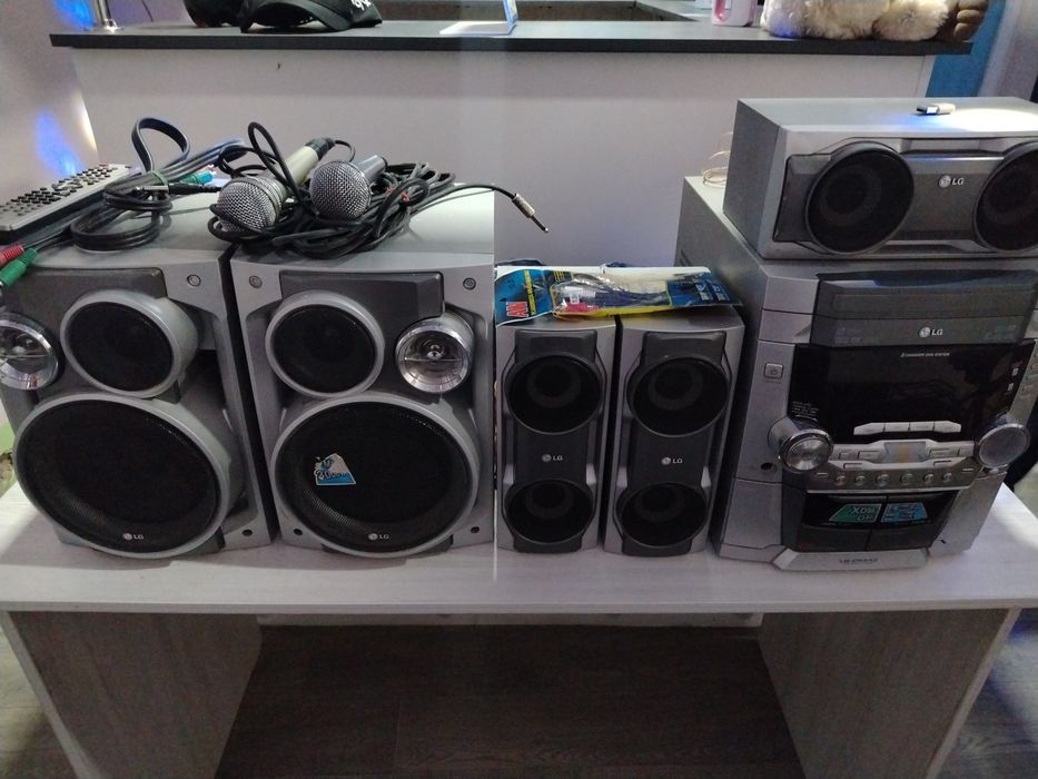 Muzikanliy sentr  karaoke