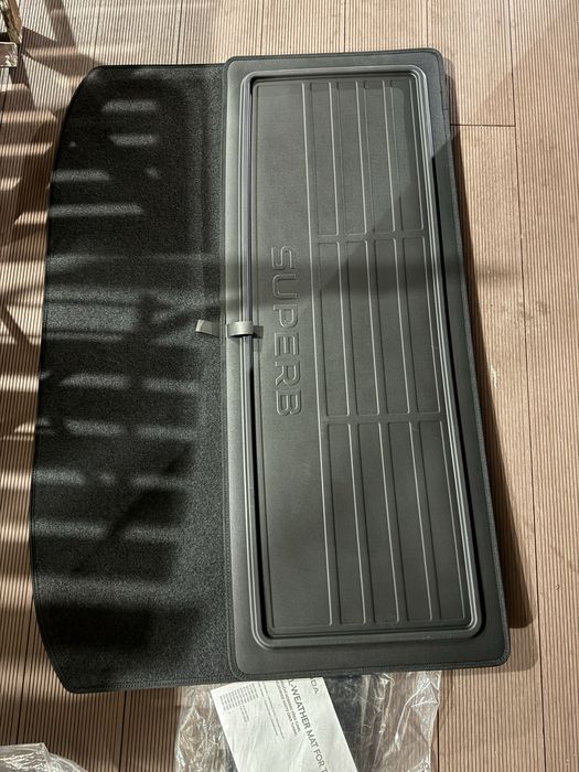 Tava / Pres porbagaj + tunel Skoda Superb originale. sigilate