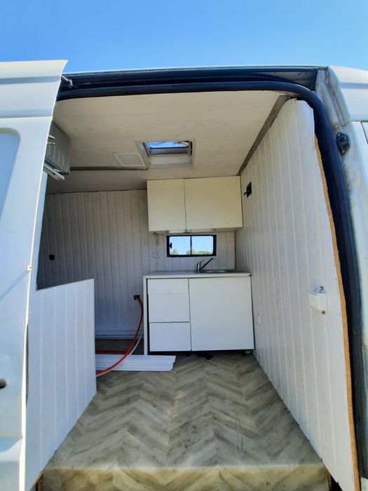 Sevinde mecedes-benz sprinter  negociabil