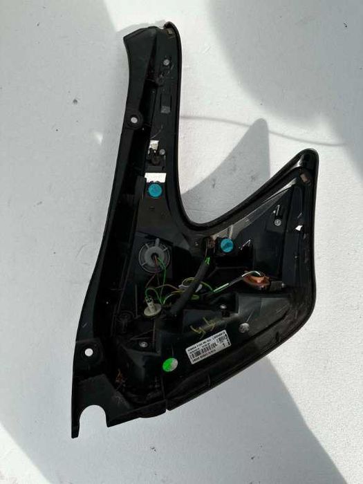 Triplă stop stânga dreapta Nissan Juke F15 L90049815 L90049817 2010-2019