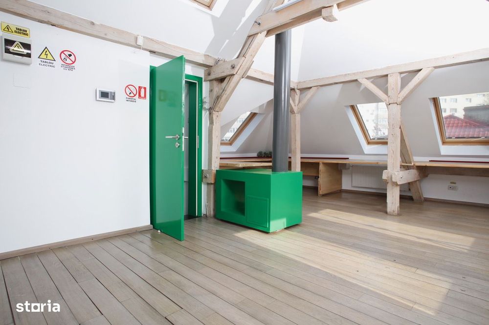 Mansardă boemă, ideală pentru industriile creative