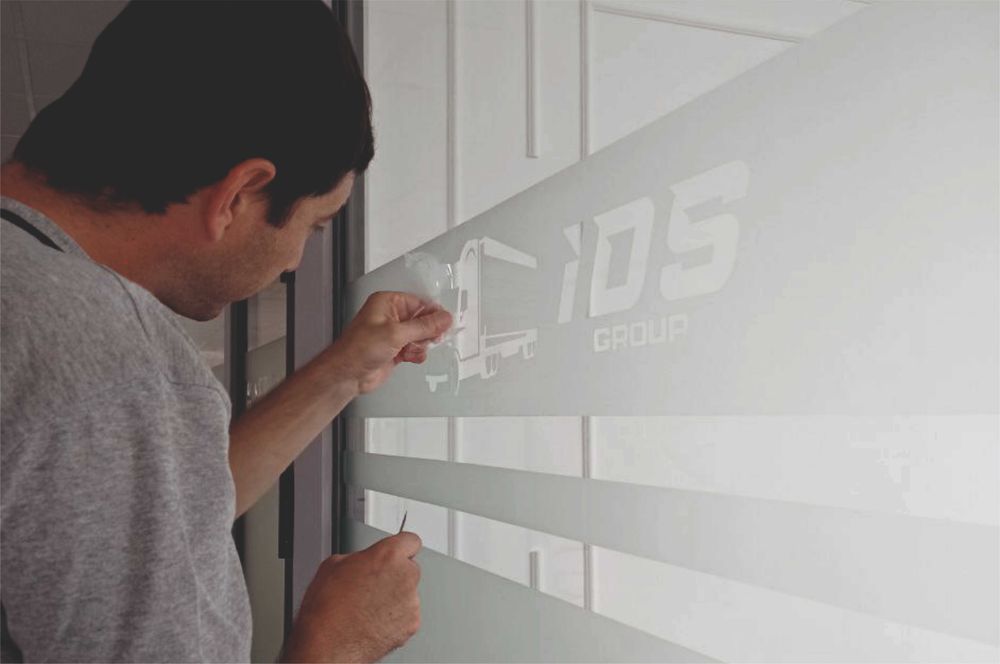 Матовый плёнка Туманка  Tumanka Tanirovka OFIS OYNA logo