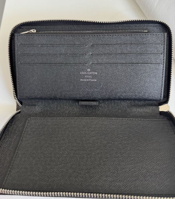 Louis Vuitton Zippy Wallet