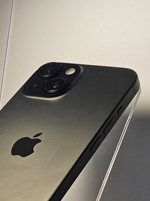 Apple iPhone 15 128GB Negru – Smartphone Premium în Stare Foarte Bună