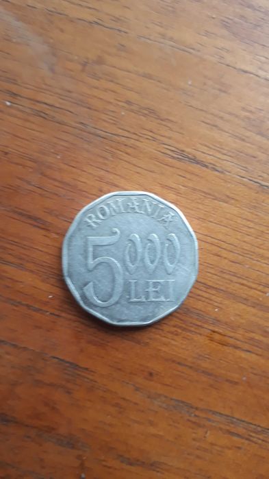 Moneda 5000 lei an 2002 , moneda 2 pence 2001