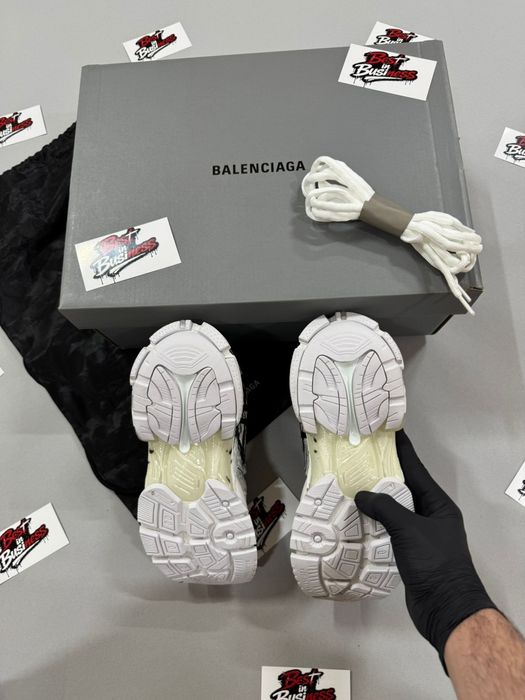 Adidasi Balenciaga Runner Graffiti Albi Noi Calitate Superioară