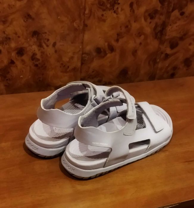 сандалии GEOX J sandal fusbetto 36 раз.