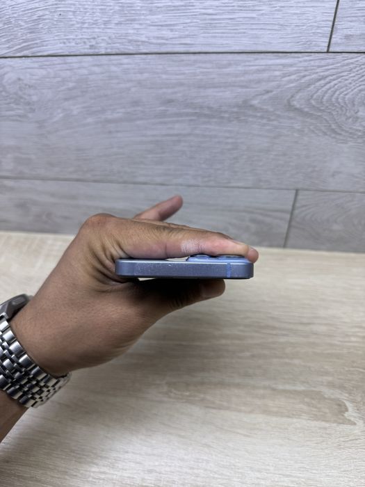 Продаю iphone 14 128gb