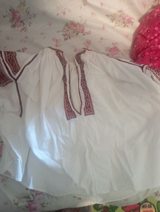 Vând iile făcute manual