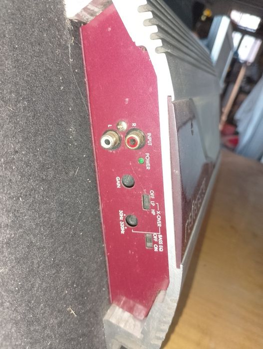 Бас каса 12" с усилвател