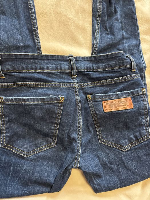 Дънки на dsquared2