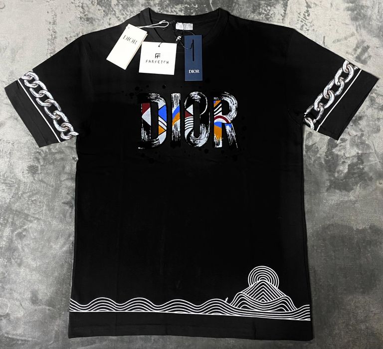 Vând tricou nou de bărbați Dior