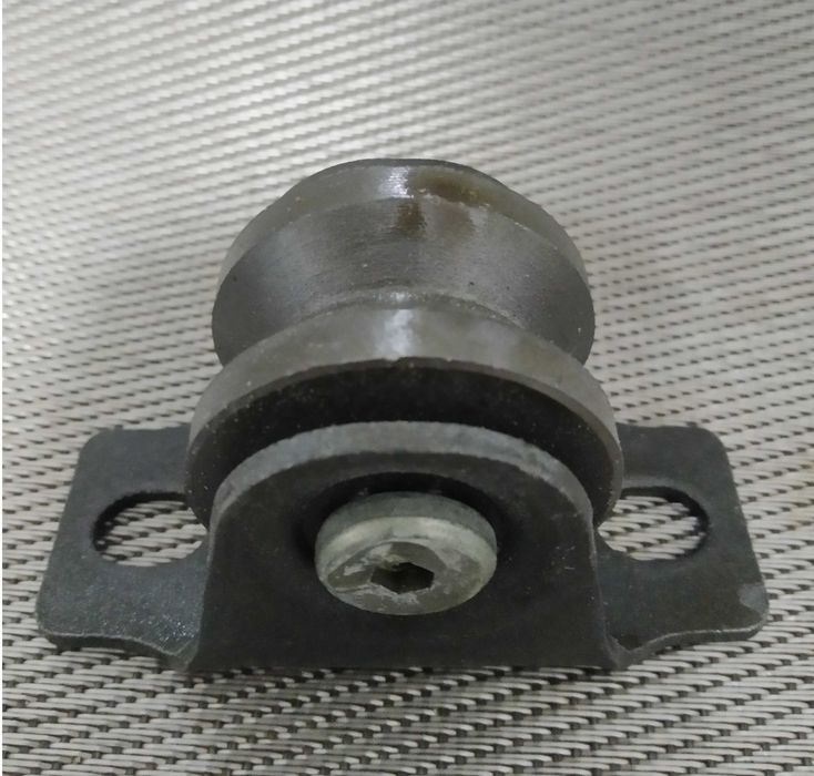 Ролик направляющий V - образный, стальной на кронштейне, 40x23 мм