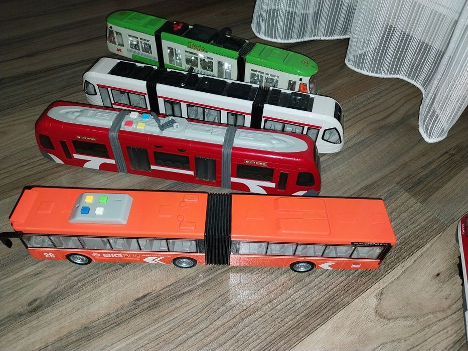 Tramvaie și trenuri