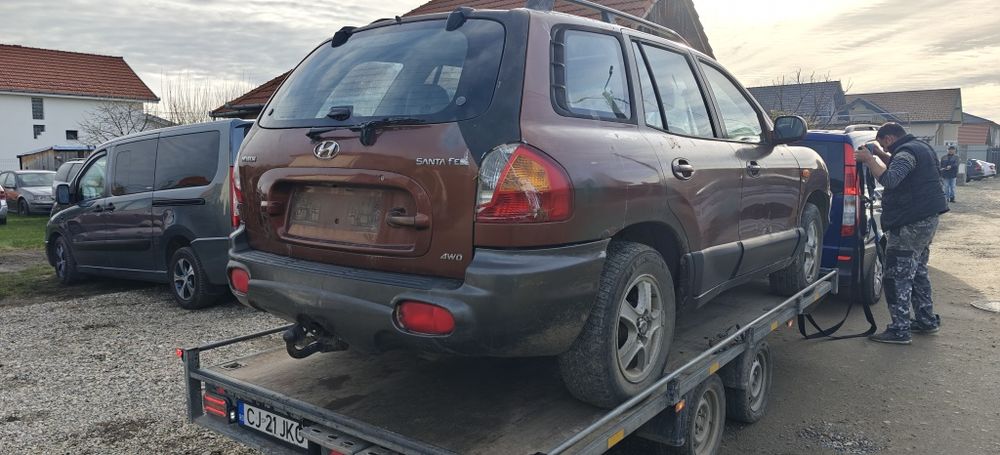 Vindem piese rezultate din dezmembrarea unui Hyundai Santa Fe