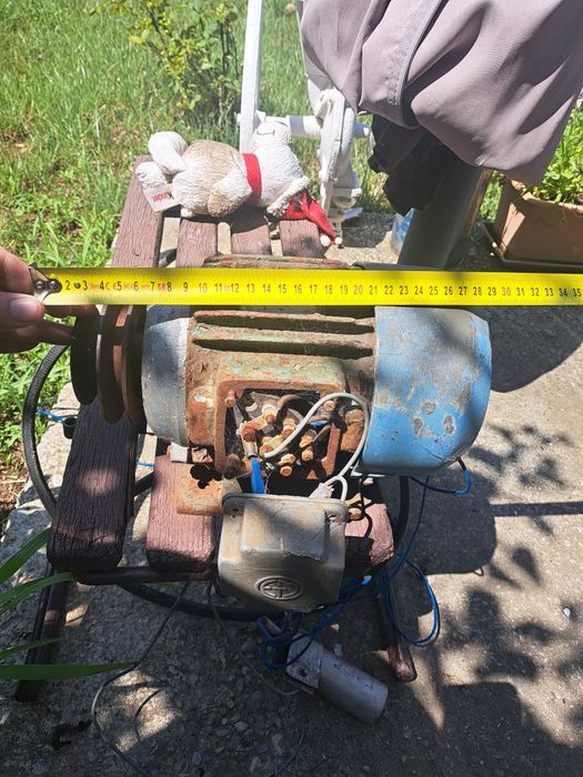 Motor electric 220 * 380 Va + bonus motor  mai mic